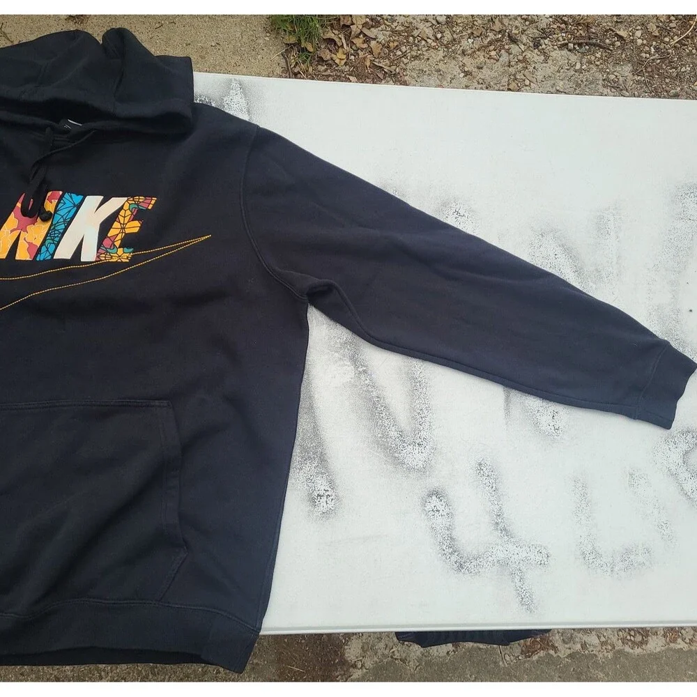 Nike Pullover Graphic Hoodie Sweatshirt